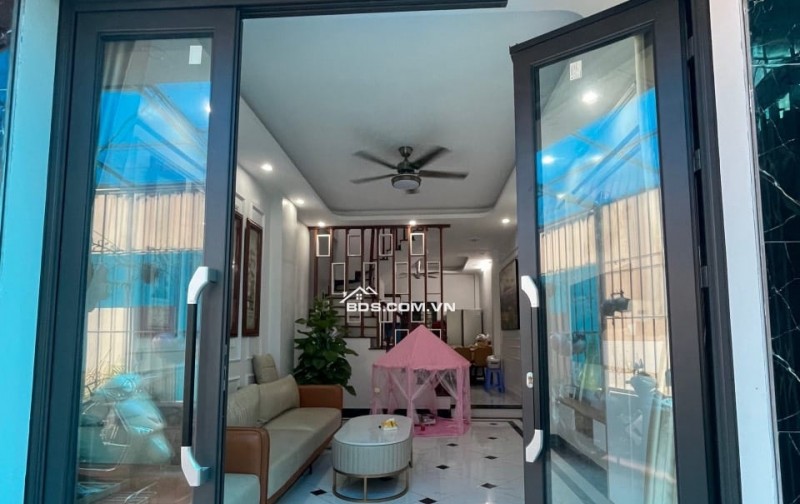 Cho thuê nhà ngõ Phan Đình Giót- Hà Đông, DT 44m, 4 tầng - Giá 12Triệu/tháng - ưu tiên hộ gia đình